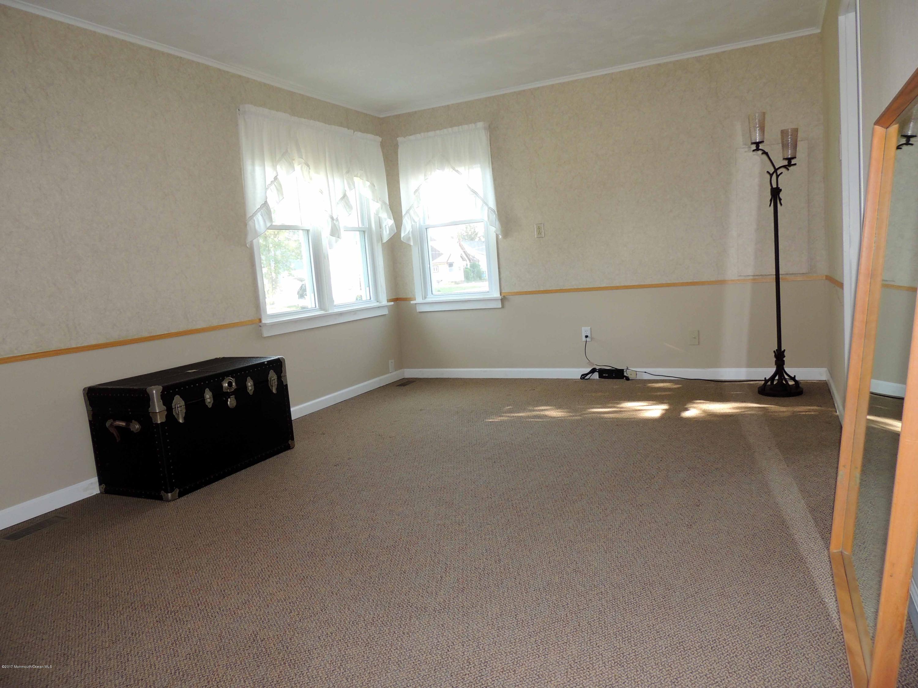 201 Foster Road Toms River, NJ 08753 - Photo 5 of 29 DSCN9818.jpg-Net