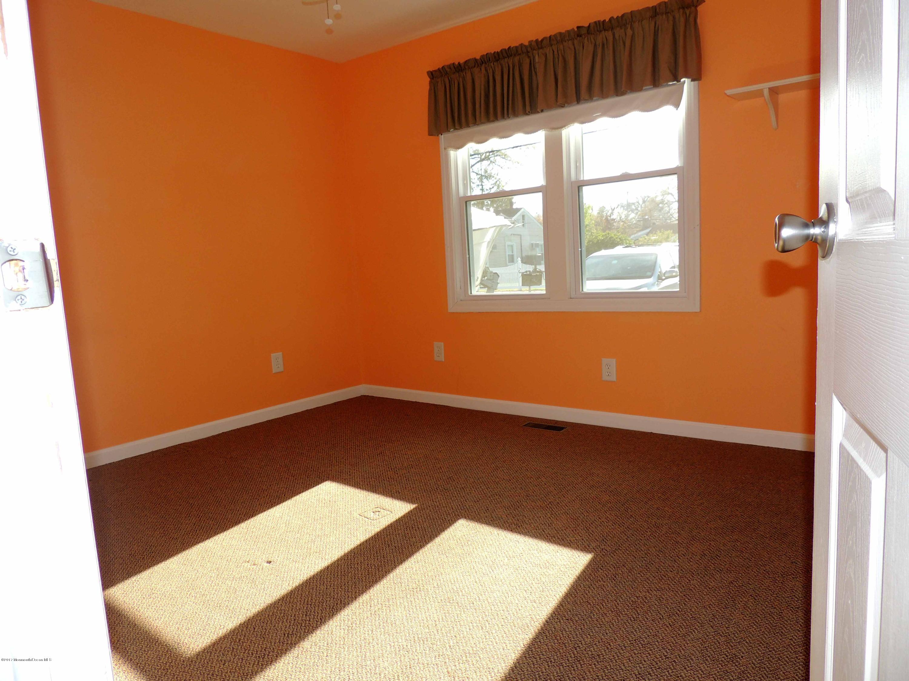 201 Foster Road Toms River, NJ 08753 - Photo 6 of 29 DSCN9820.jpg-Net