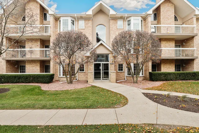 $255,000 | 7825 Bristol Park Drive, Unit 1C, Tinley Park, IL 60477