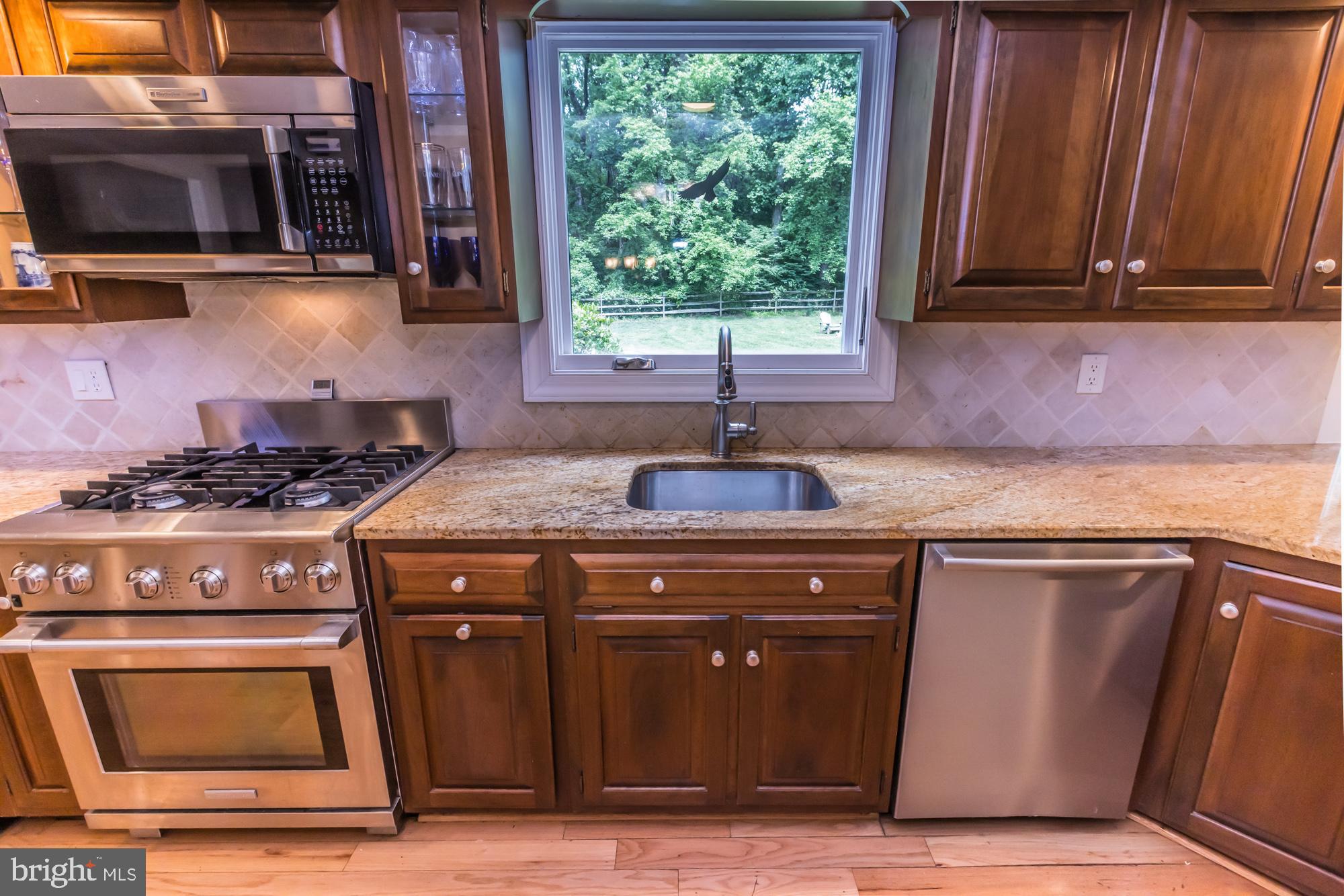 832 Pheasant Run Road West Chester, PA 19382 - Photo 8 of 38 Kitchen