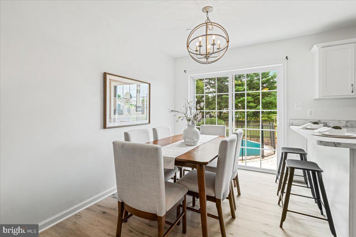 11907 Lynn Crest Road Monrovia, MD 21770 - Photo 17 of 55 Dining area