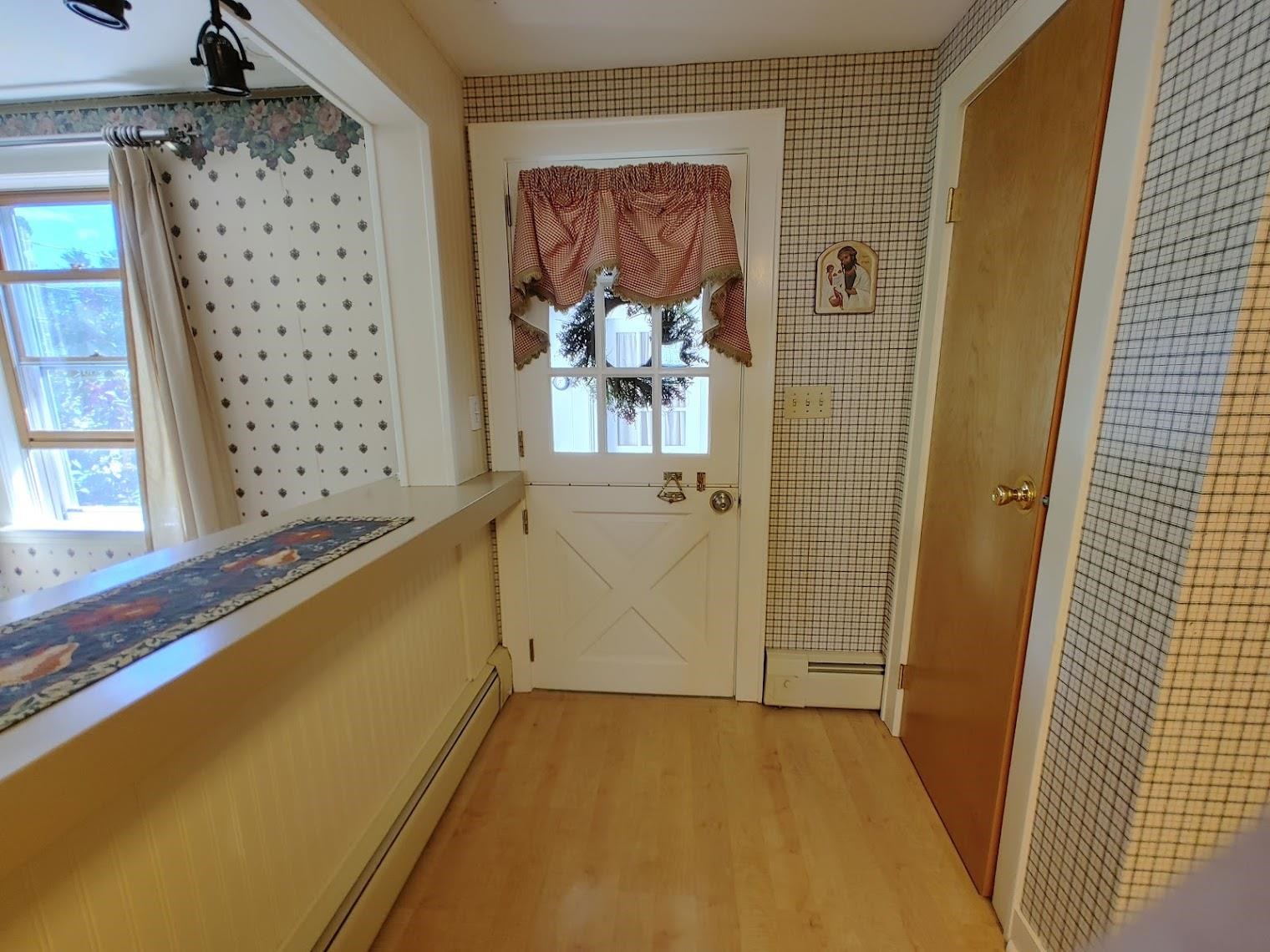 41 Taft Road Portsmouth, NH 03801 - Photo 11 of 28 Gallery Image 11