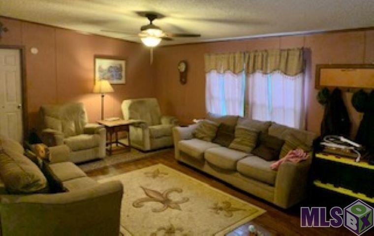 11700 Sims Road Denham Springs, LA 70706 - Photo 5 of 11 Living