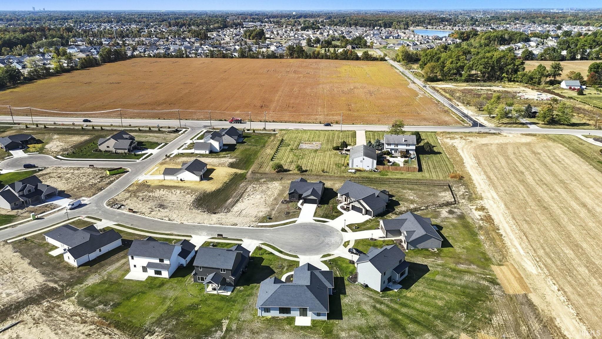 8181 Choice Court Fort Wayne, IN 46835 - Photo 4 of 36