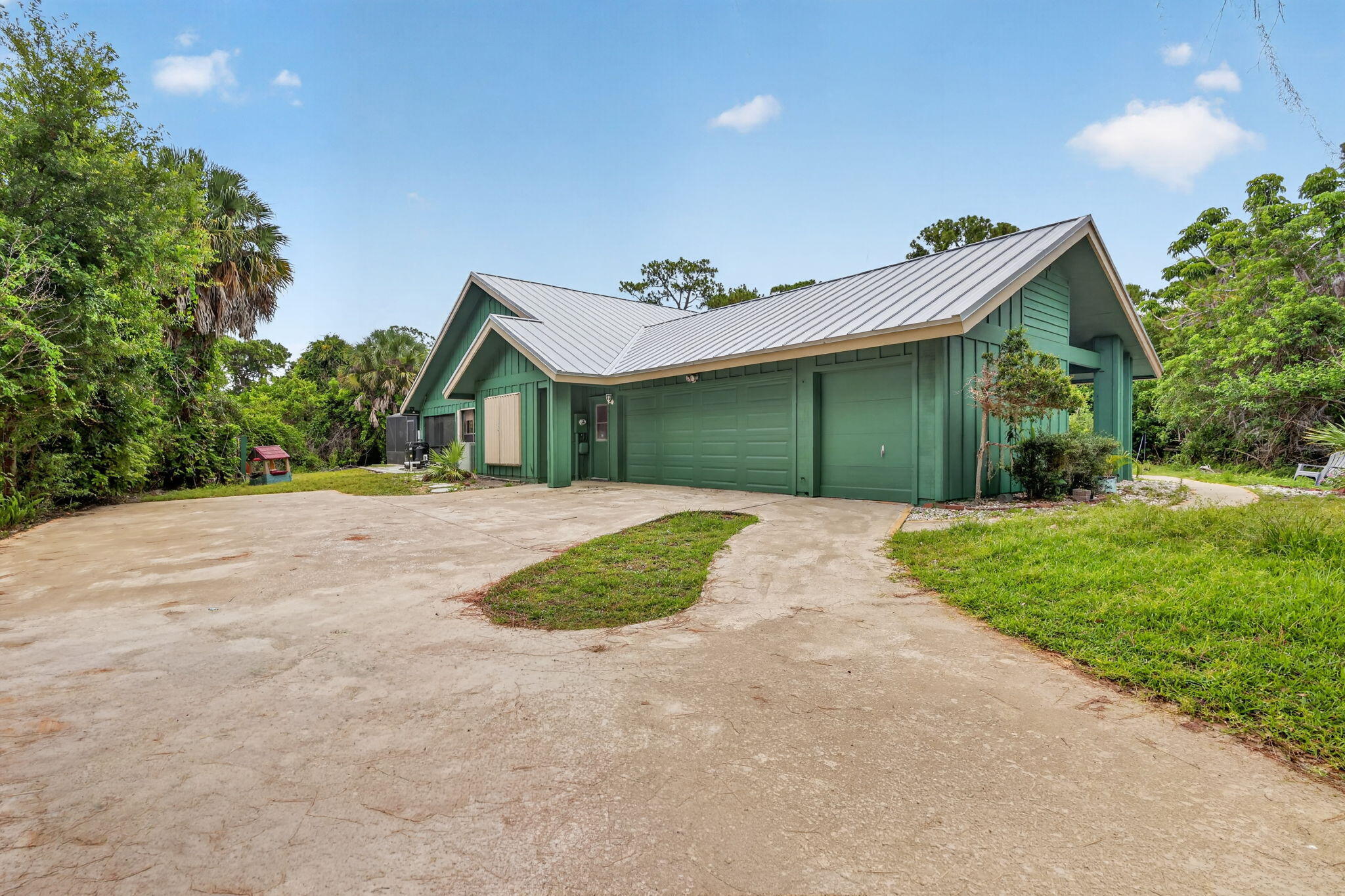 2111 Southwest Racquet Club Drive Palm City, FL 34990 - Photo 4 of 36 5-web-or-mls-5P1A7107