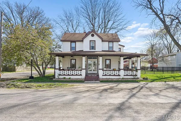 $247,500 | 1 South Richland Street, Freeburg, IL 62243