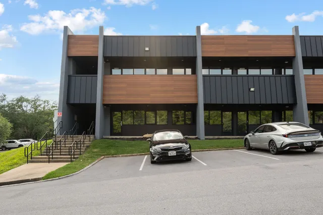 $1,850 | 295 Plus Park Boulevard, Unit 201, Nashville, TN 37217