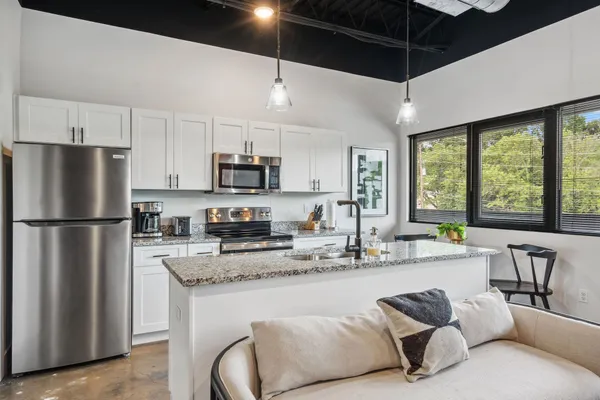 $1,850 | 295 Plus Park Boulevard, Unit 201, Nashville, TN 37217