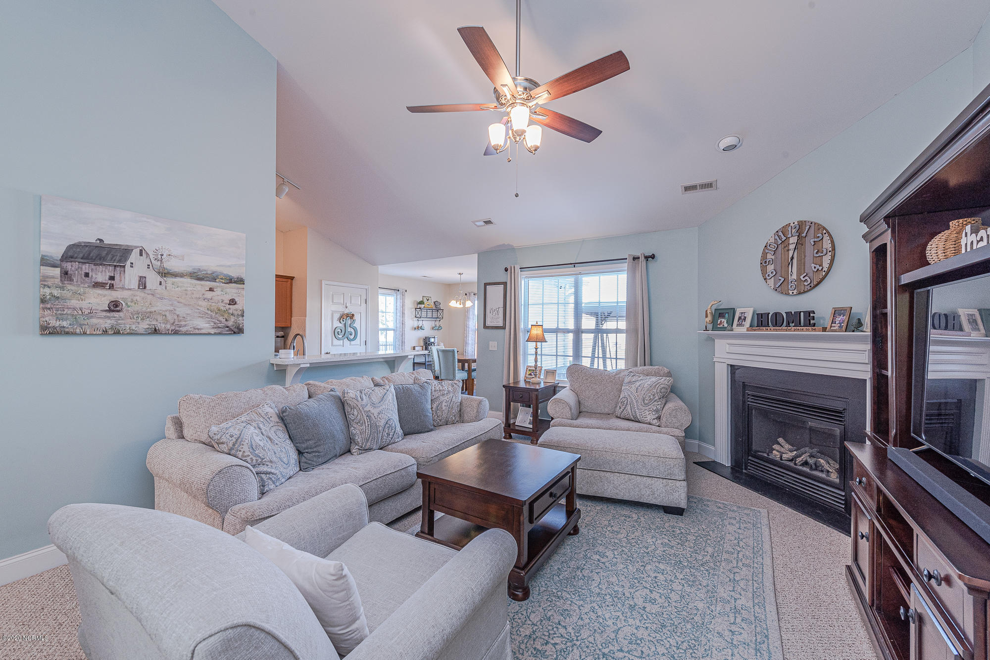 217 Whitehill Road Leland, NC 28451 - Photo 4 of 30 Living Room