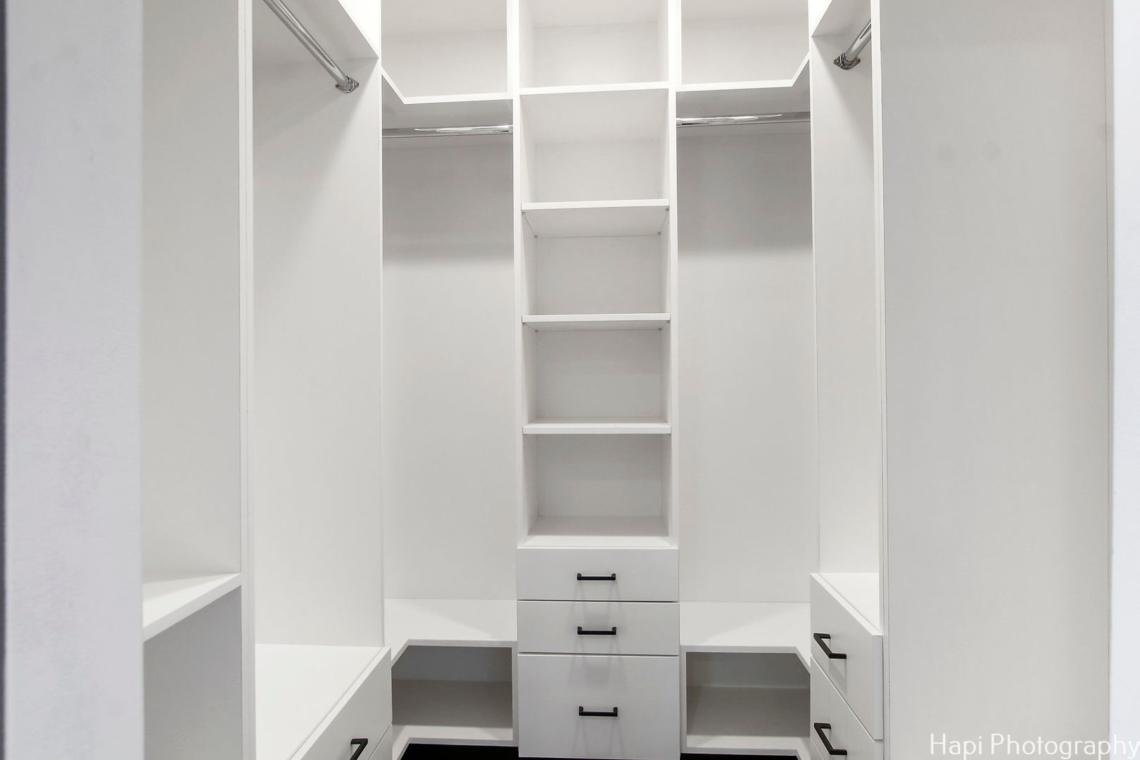 146 Harbor Drive Lake Barrington, IL 60010 - Photo 22 of 33 a bathroom with a window and toilet