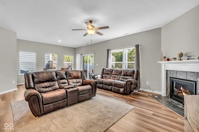 $329,900 | 1195 South Aberdeen Drive, Franklin, IN 46131