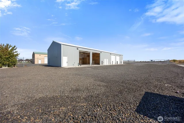 a house view with sky view