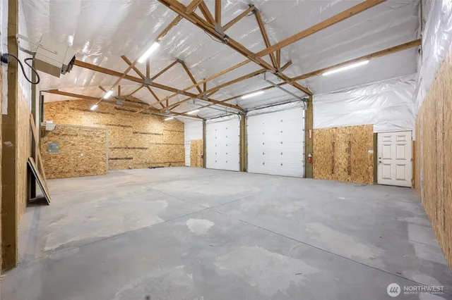 a view of a room with an empty space