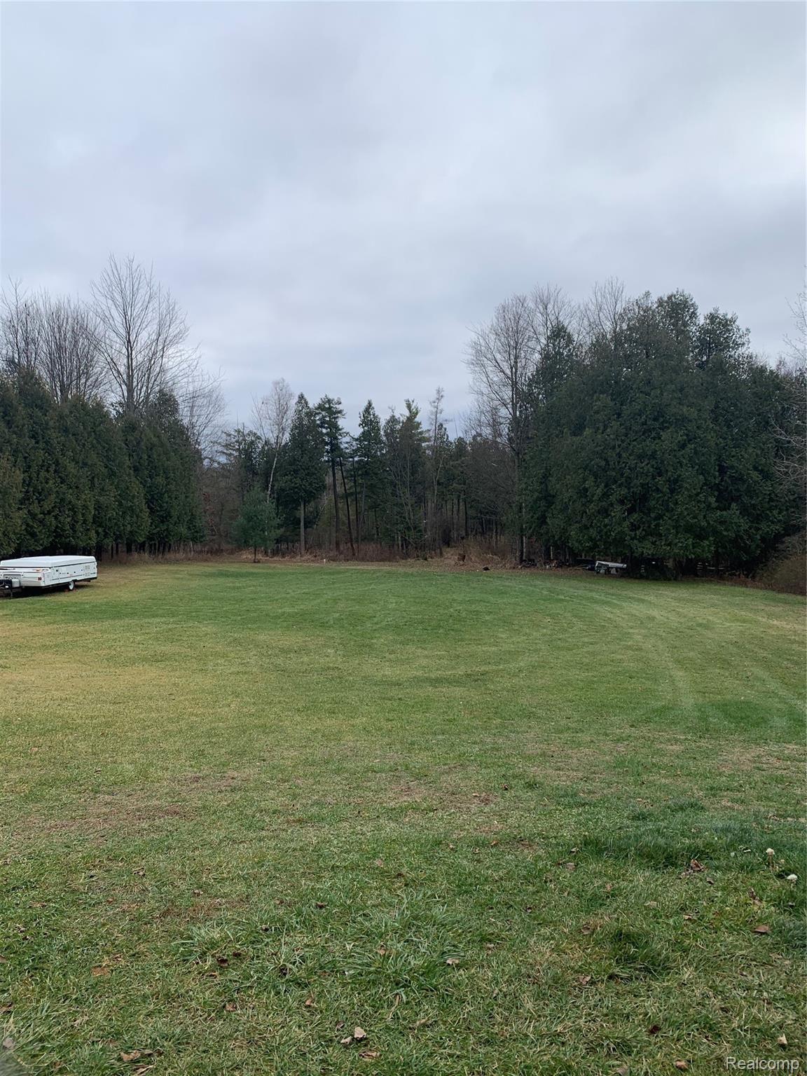 5254 Martus Road North Branch, MI 48461 - Photo 3 of 16 IMG_4689.jpg