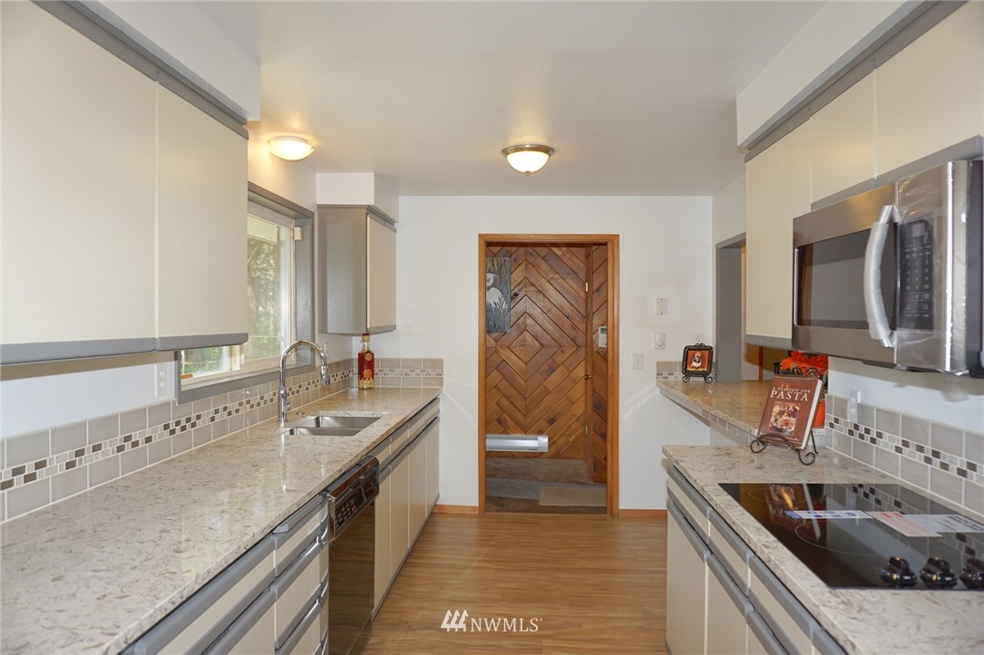 5265 Noon Road Bellingham, WA 98226 - Photo 11 of 24