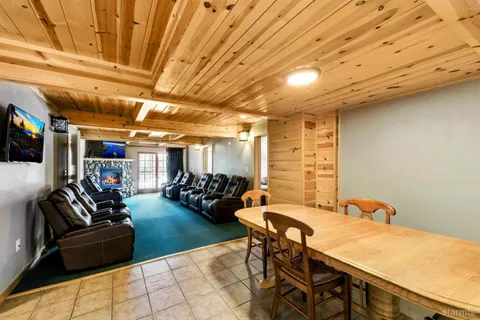 $1,188,000 | 804 Highway 50, South Lake Tahoe, CA 96150