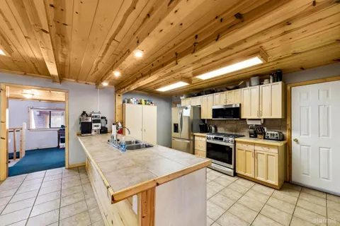 $1,188,000 | 804 Highway 50, South Lake Tahoe, CA 96150