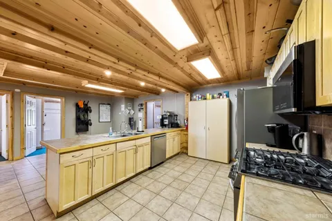 $1,188,000 | 804 Highway 50, South Lake Tahoe, CA 96150
