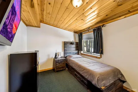 $1,188,000 | 804 Highway 50, South Lake Tahoe, CA 96150