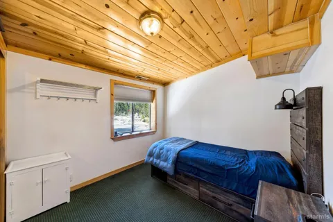 $1,188,000 | 804 Highway 50, South Lake Tahoe, CA 96150
