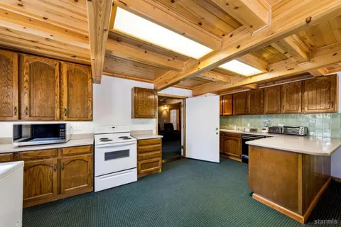 $1,188,000 | 804 Highway 50, South Lake Tahoe, CA 96150