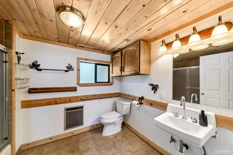 $1,188,000 | 804 Highway 50, South Lake Tahoe, CA 96150