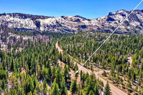 $1,188,000 | 804 Highway 50, South Lake Tahoe, CA 96150