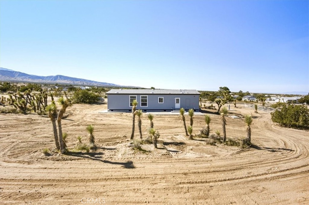11475 Descanso Road Pinon Hills, CA 92372 - Photo 32 of 35 a view of a ocean view