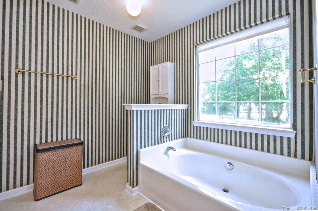 12129 Freshwell Road Charlotte, NC 28273 - Photo 12 of 24 Gallery Image 12