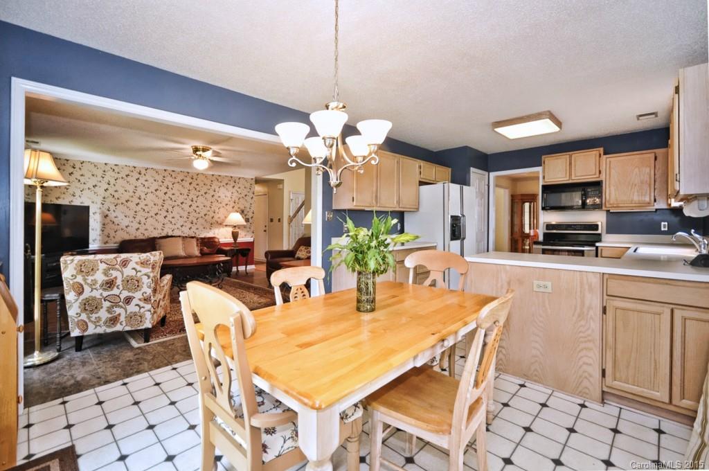 12129 Freshwell Road Charlotte, NC 28273 - Photo 6 of 24 Gallery Image 6