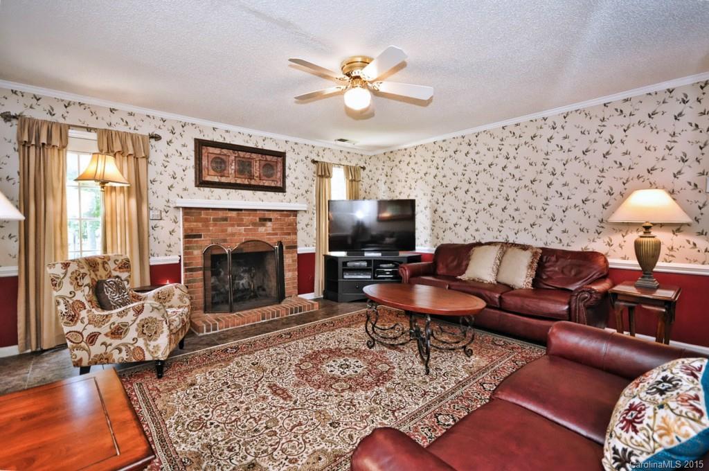 12129 Freshwell Road Charlotte, NC 28273 - Photo 7 of 24 Gallery Image 7