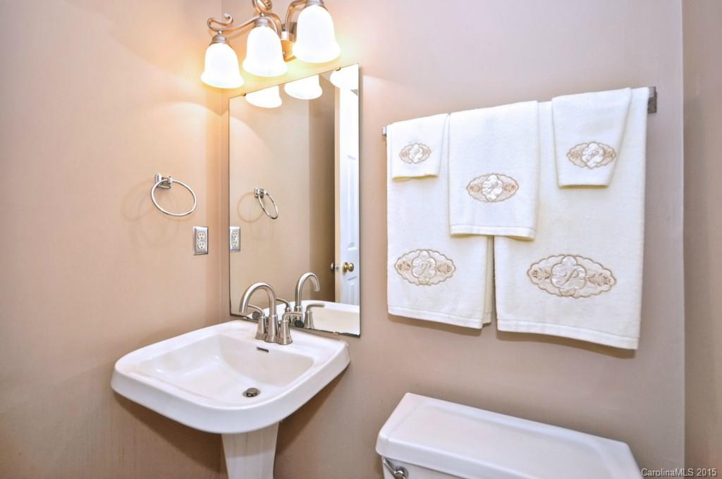 12129 Freshwell Road Charlotte, NC 28273 - Photo 9 of 24 Gallery Image 9