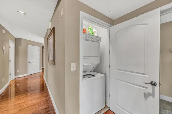 $679,000 | 100 Bridgewater Pointe Place, Unit 201, Moneta, VA 24121