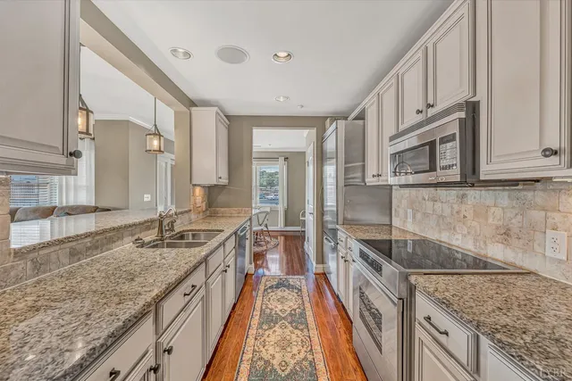 $679,000 | 100 Bridgewater Pointe Place, Unit 201, Moneta, VA 24121