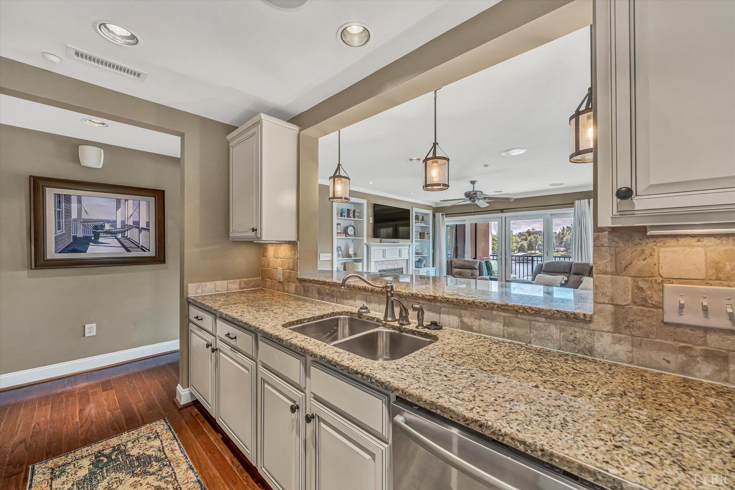 100 Bridgewater Pointe Place, Unit 201 Moneta, VA 24121 - Photo 6 of 32