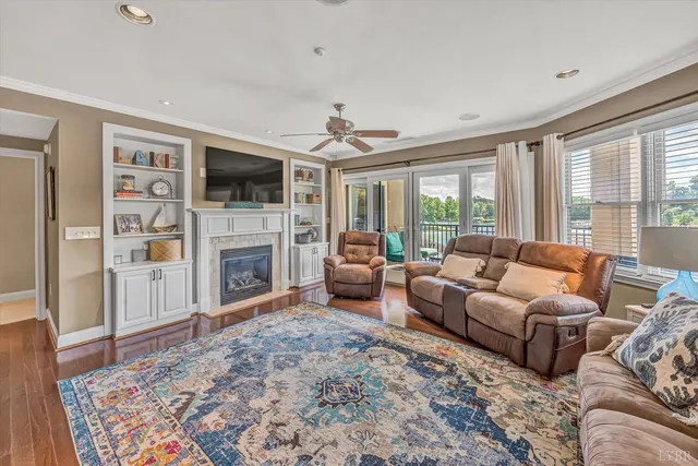 $679,000 | 100 Bridgewater Pointe Place, Unit 201, Moneta, VA 24121