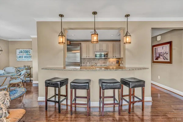 $679,000 | 100 Bridgewater Pointe Place, Unit 201, Moneta, VA 24121