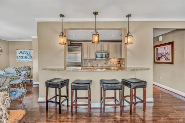 $679,000 | 100 Bridgewater Pointe Place, Unit 201, Moneta, VA 24121