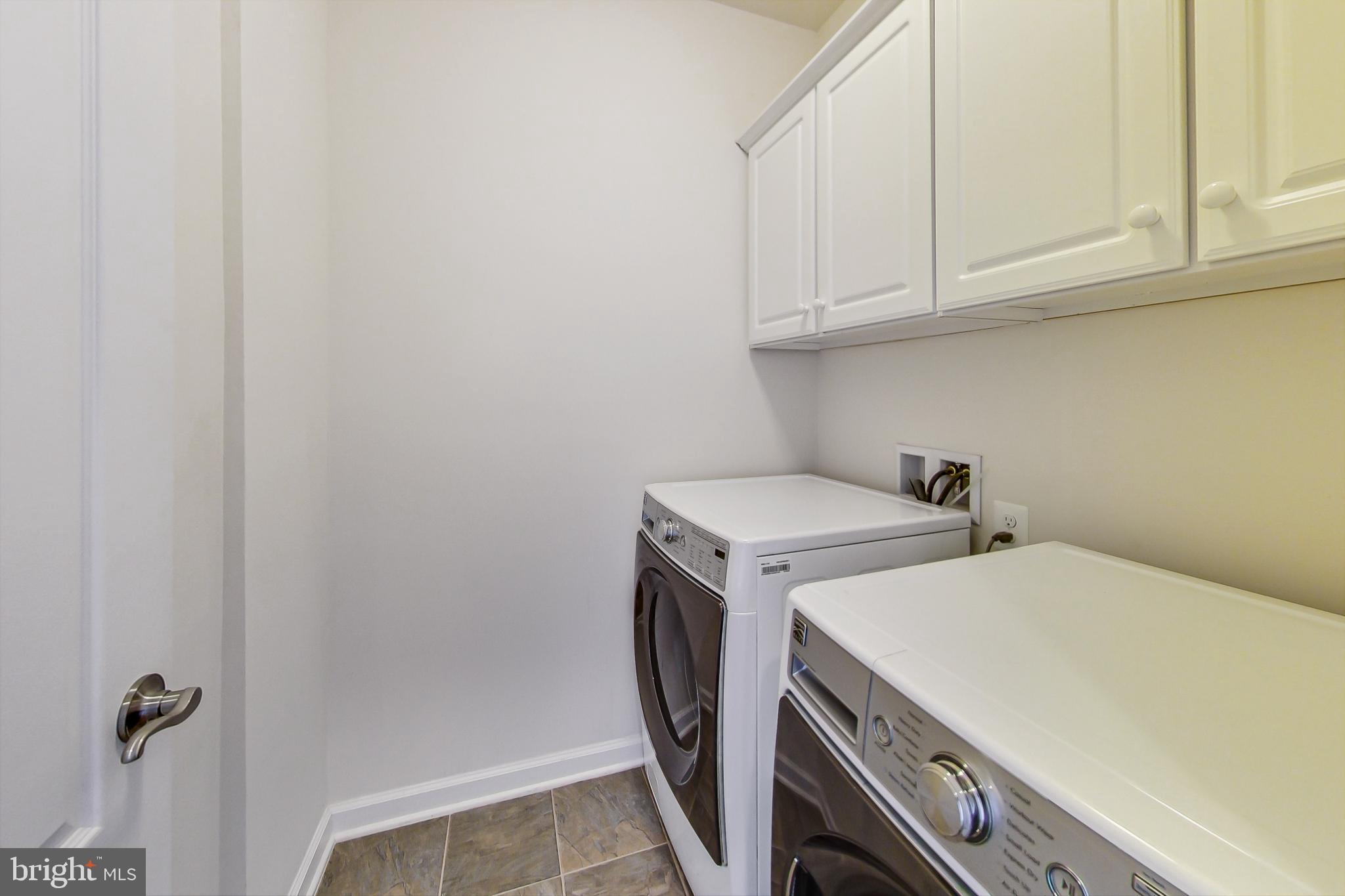 7436 Riding Meadow Way Manassas, VA 20111 - Photo 4 of 15 Laundry room