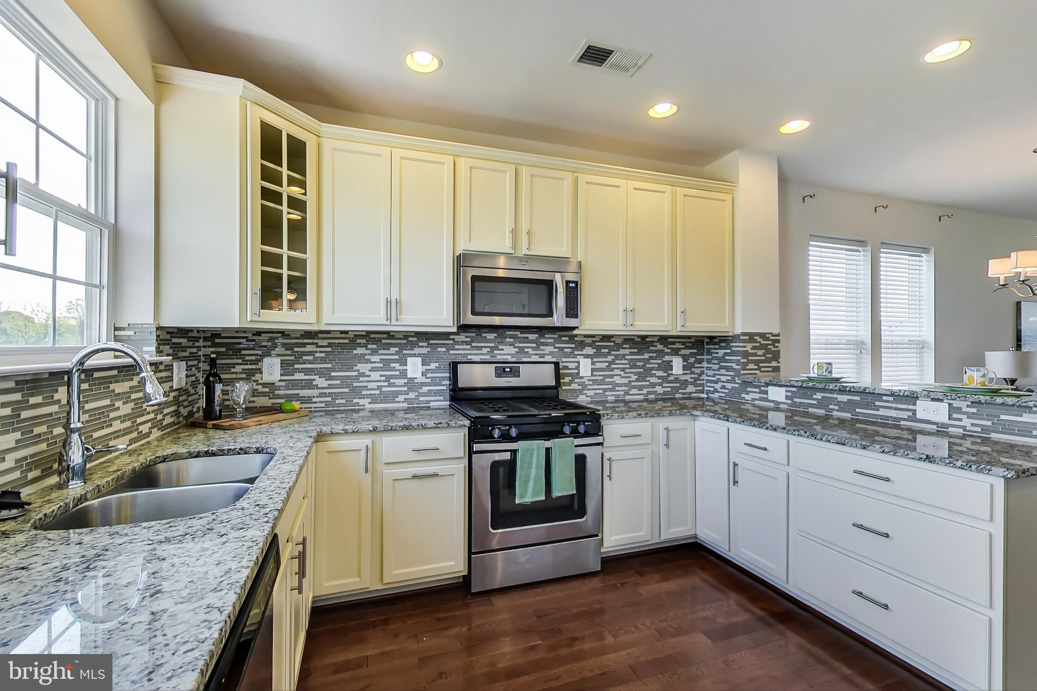 7436 Riding Meadow Way Manassas, VA 20111 - Photo 6 of 15 Kitchen