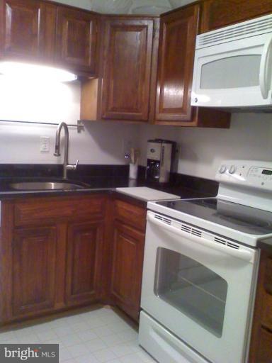 1800 Old Meadow Road, Unit 1415 McLean, VA 22102 - Photo 3 of 8 Kitchen