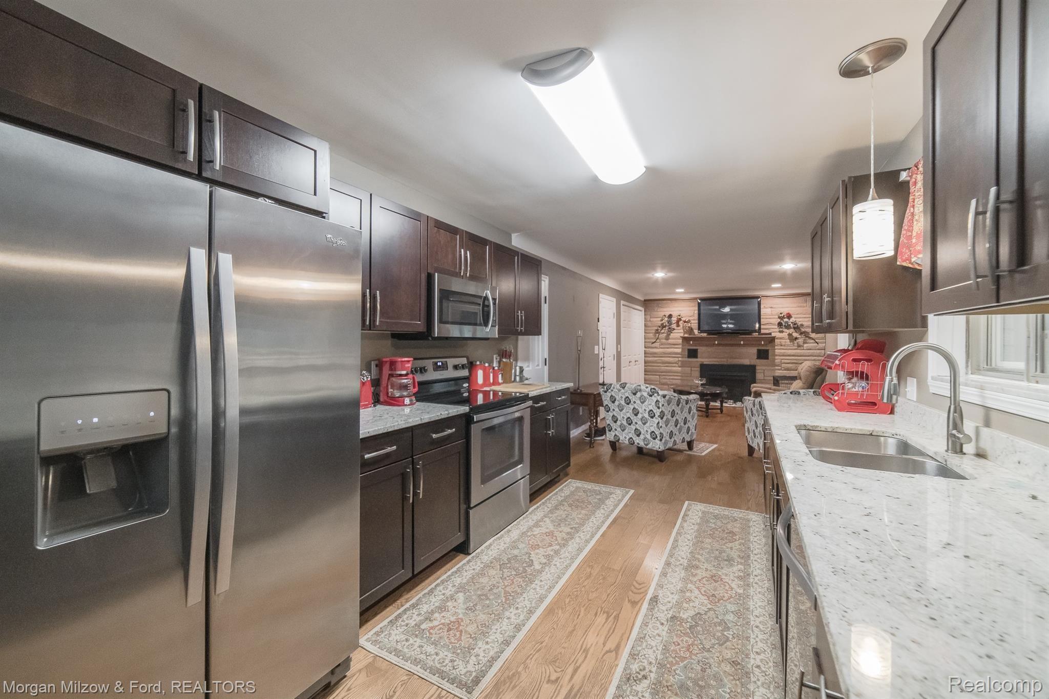 7168 Miller Road Swartz Creek, MI 48473 - Photo 13 of 39 7168 Miller Rd-13.jpg