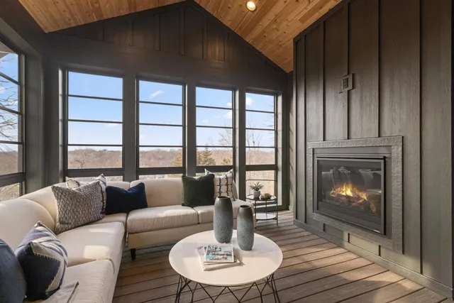 $1,574,622 | Xxx7 Xxx7 Timberland Road, Eden Prairie, MN 55347