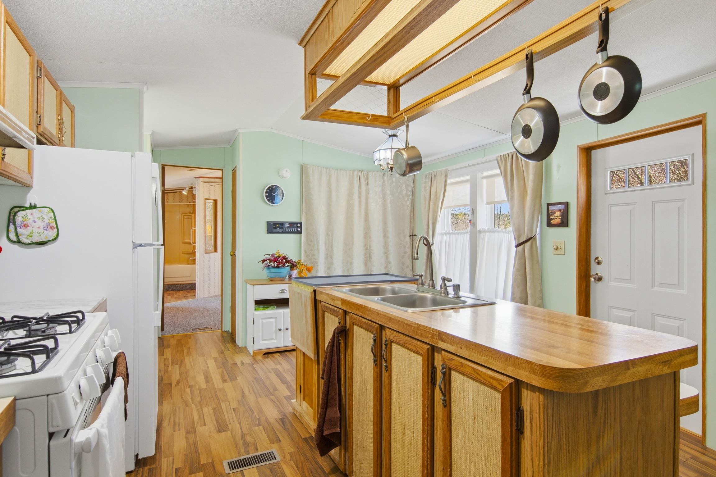 10781 Riley Road Interlochen, MI 49643 - Photo 11 of 27