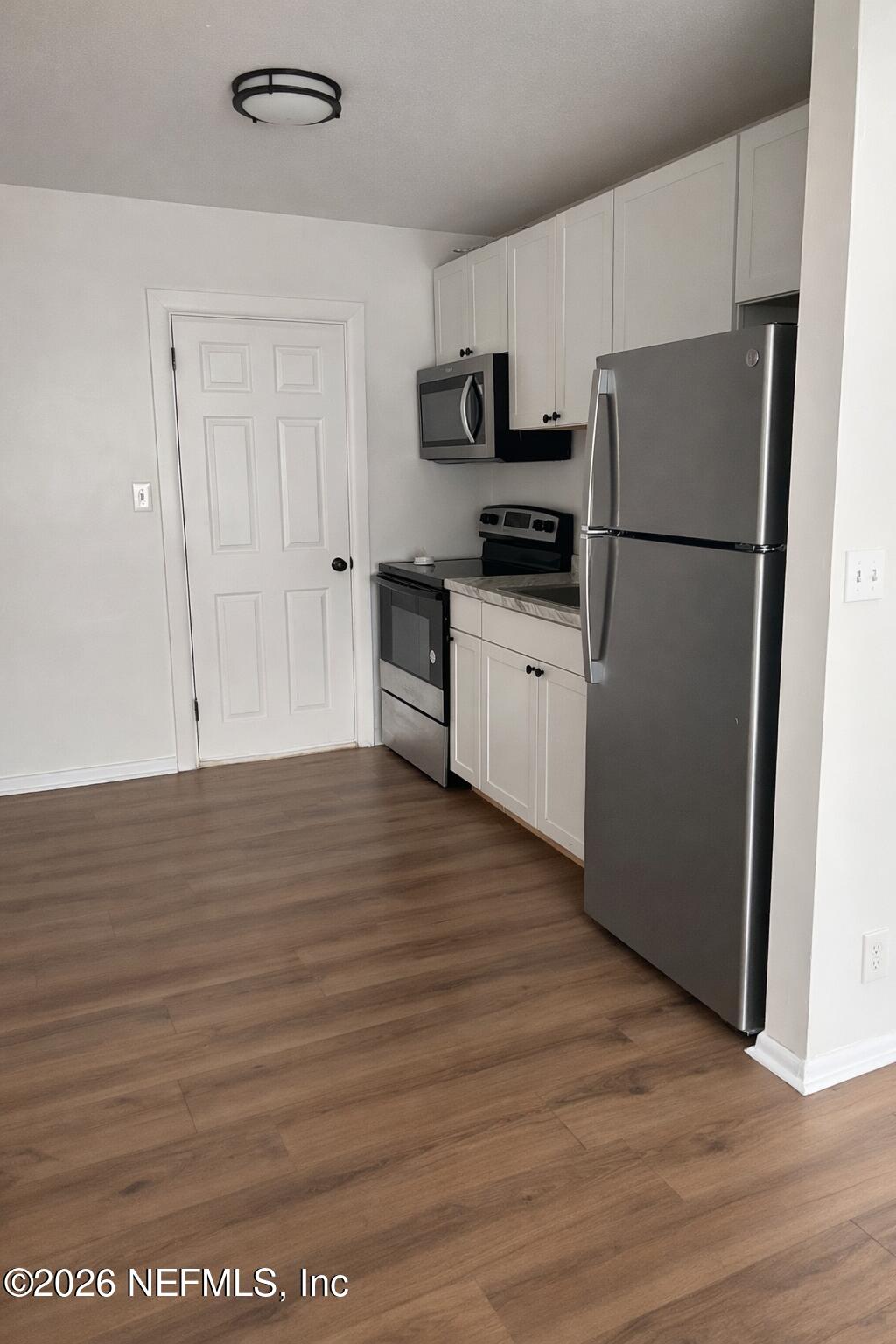 3415 Spring Glen Road Jacksonville, FL 32207 - Photo 32 of 34 Spring glen Kitchen 2