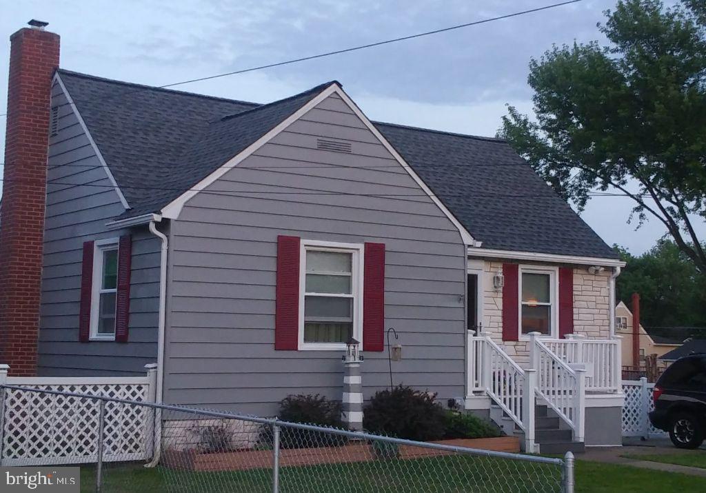 405 Riverside Road Baltimore, MD 21221 - Photo 1 of 14
