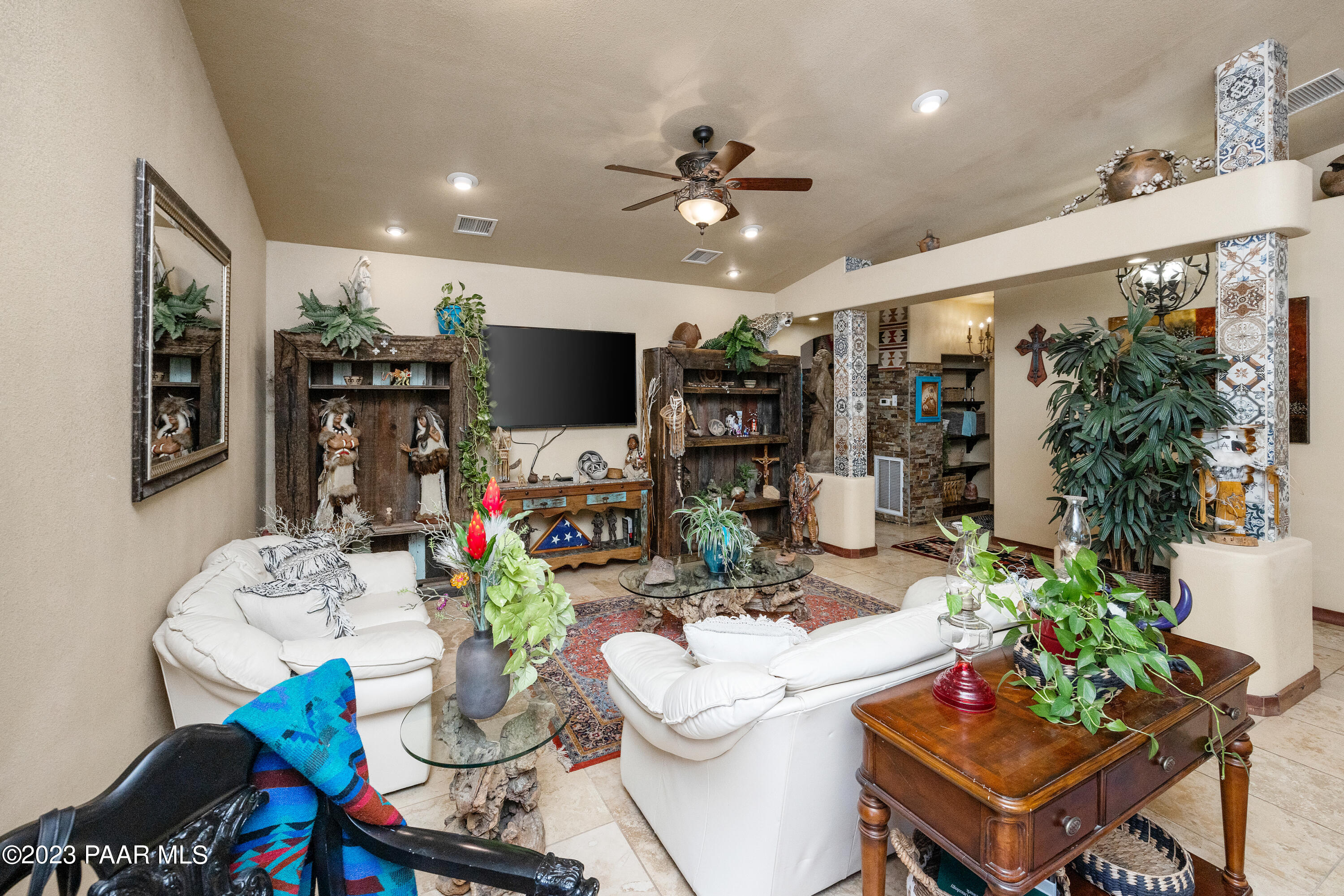 2020 East Calvary Road Prescott, AZ 86301 - Photo 5 of 43 004_Living Room