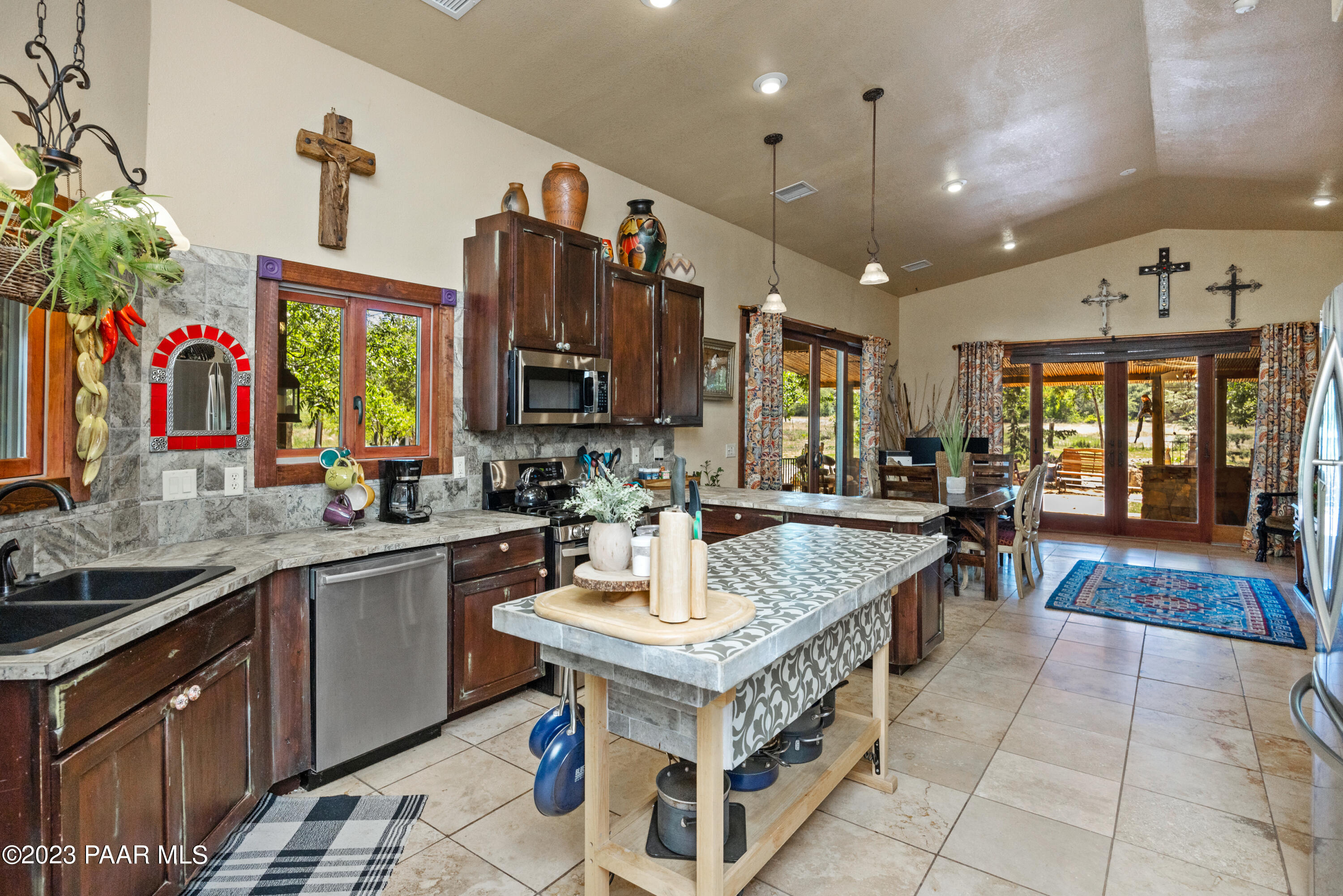 2020 East Calvary Road Prescott, AZ 86301 - Photo 7 of 43 006_Kitchen