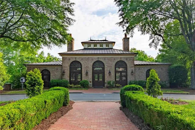 $837,000 | 9056 Riverbend Manor, Alpharetta, GA 30022