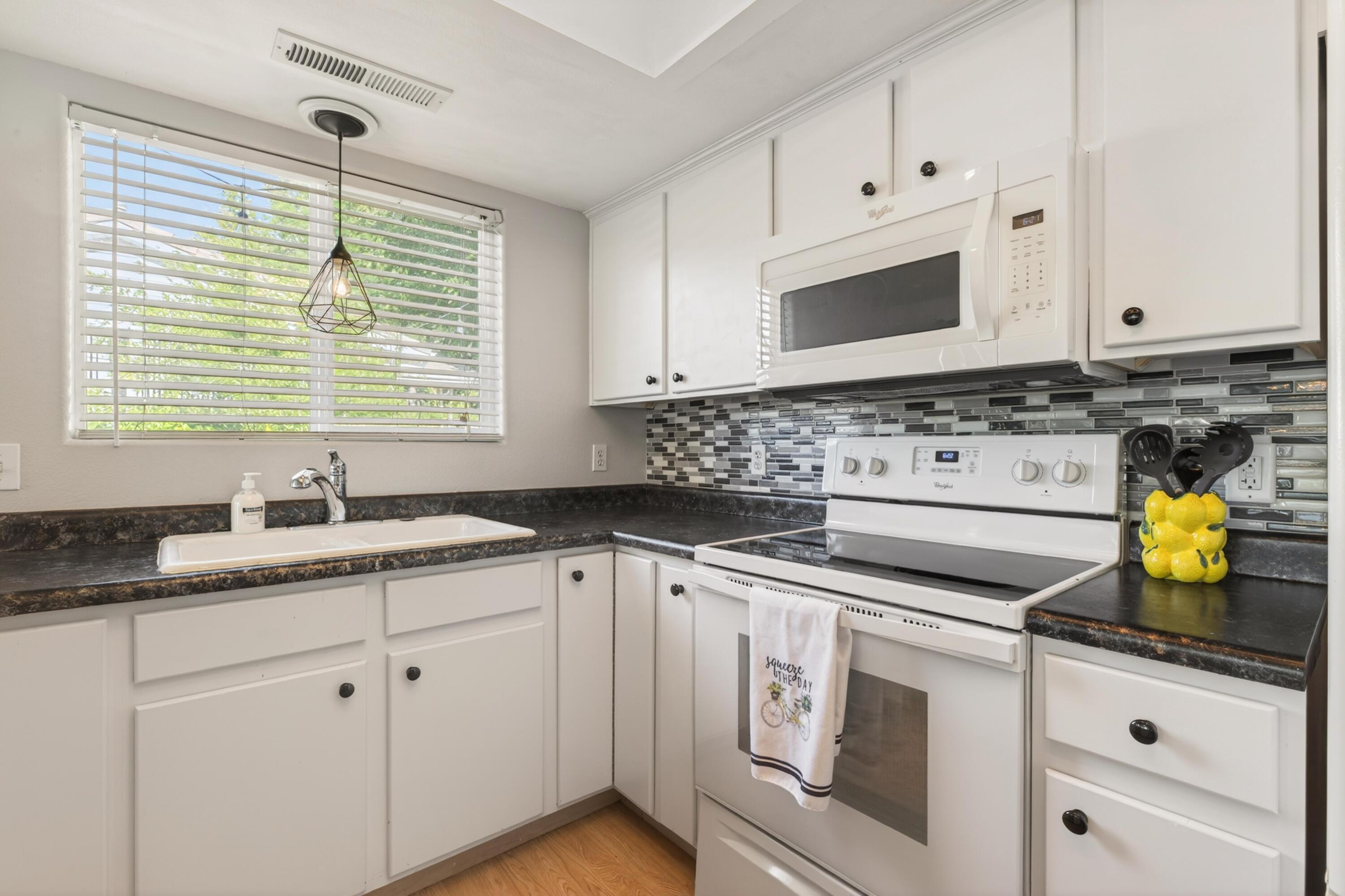554 East 200 South, Unit 10 St. George, UT 84770 - Photo 10 of 21 Kitchen